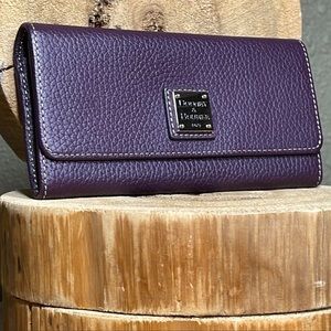 DOONEY & BOURKE Pebble Leather Accordion Wallet Clutch